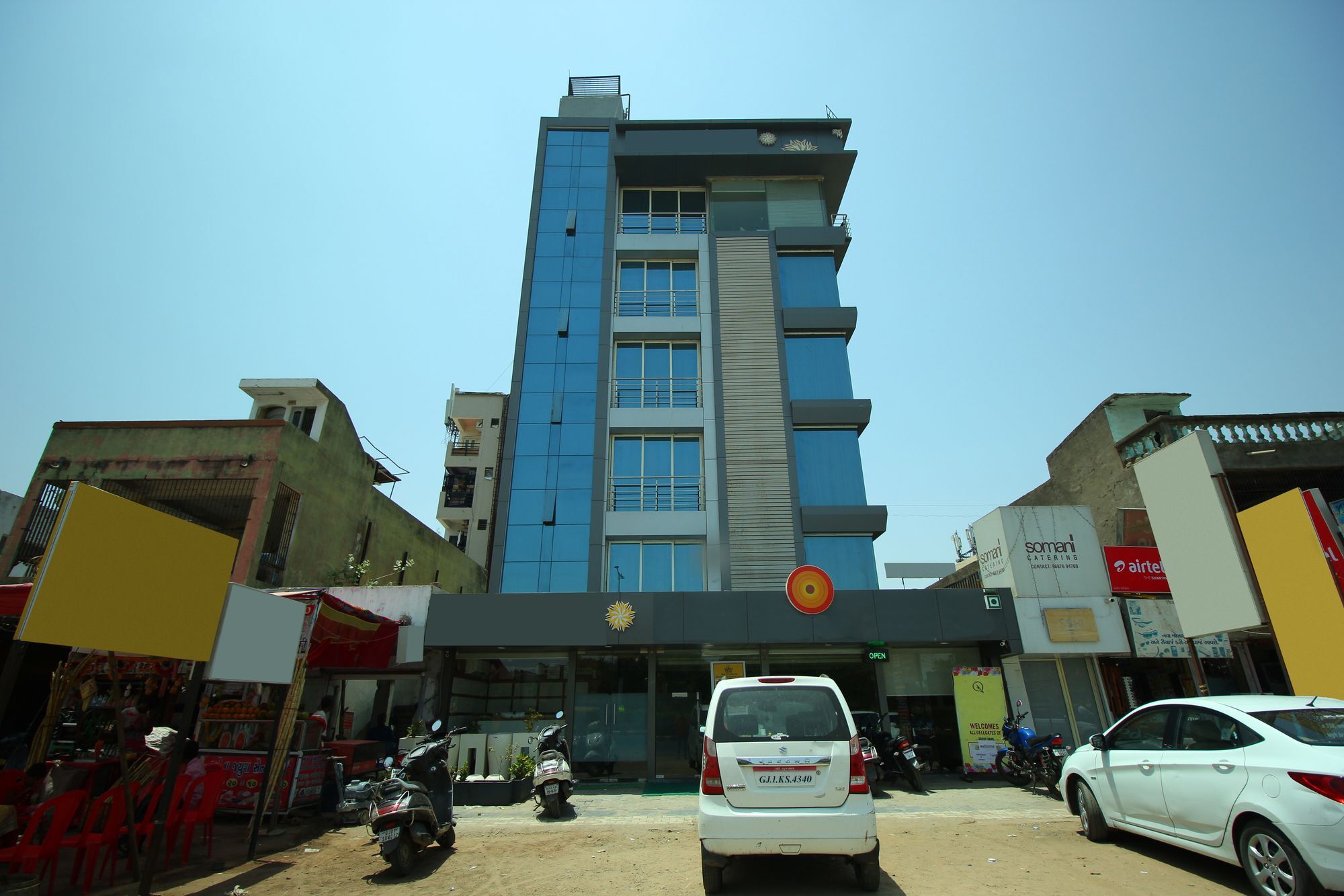 Oyo 8992 Hotel Kyra Αχμπανταμπάντ Εξωτερικό φωτογραφία